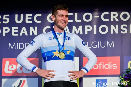 Toon Aerts, en el podio del Campeonato de Europa 2026 con la medalla de oro