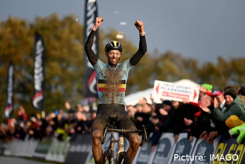 Michael Vanthourenhout vence a prova de Elites Masculinos do Campeonato Europeu de Ciclocrosse de 2023
