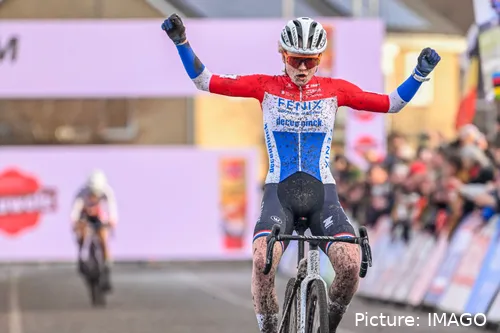 Puck Pieterse vence e soma o segundo triunfo da época