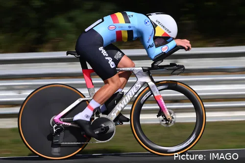 Lotte Kopecky também teceu fortes críticas à descida&nbsp;