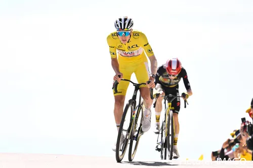 pogacar vingegaard ventoux imago1064342893