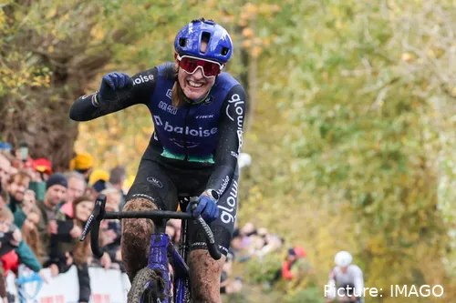 Lucinda Brand, souverän beim Weltcup Namur