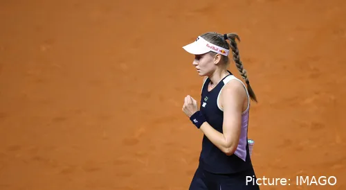 Elena Rybakina, Hand zur Faust geballt&lt;br&gt;