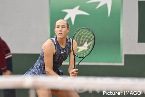 Mirra Andreeva en el Abierto de Francia de 2024.