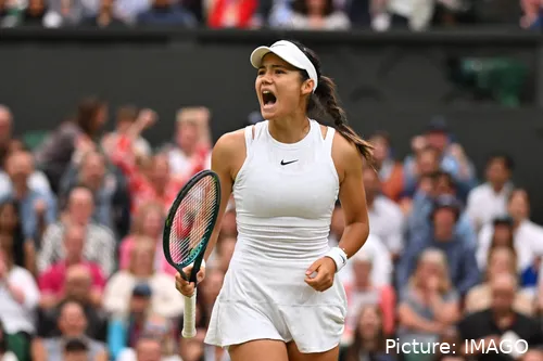 Emma Raducanu en Wimbledon 2024, alcanzó la cuarta ronda.