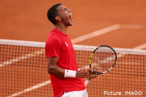 Felix Auger-Aliassime erreichte das dritte Finale des Jahres und verlor gegen Tsitsipas.