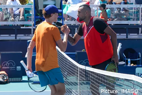 Nick Kyrgios y Jannik Sinner en el Abierto de Miami 2022.
