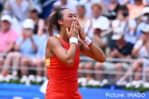 Zheng Qinwen at Paris 2024.
