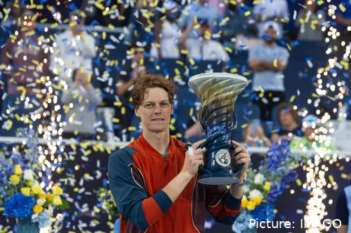 Sinner ganó el Abierto de Cincinnati tras derrotar en la final a Frances Tiafoe (7-6, 6-2).