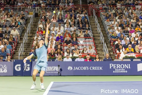 Sinner aims for a final win tonight in Cincinnati.