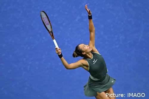 Después de un increíble 2024, Zheng Qinwen ha tenido grandes dificultades.