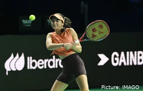 Eva Lys ist aufgestiegen, hatte aber Stalker und unerwünschte Kritik.