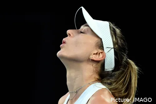 Paula Badosa continues to rise but suffered an injury scare this past week.