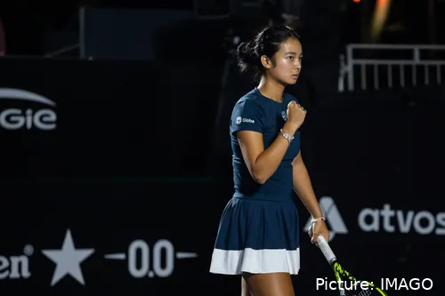 Alexandra Eala on court