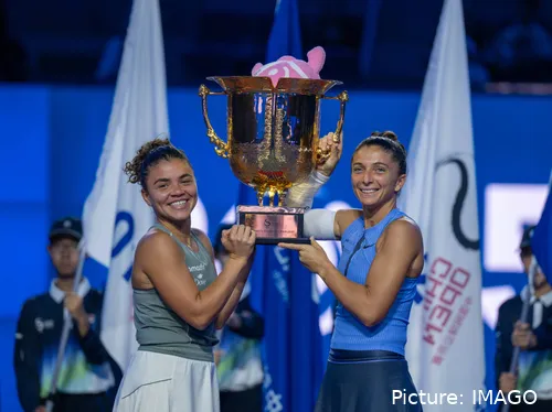Paolini y Errani alzan su cuarto trofeo WTA 1000 juntas