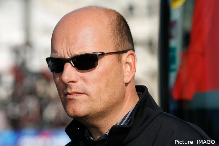 Bjarne Riis, con unas gafas de sol