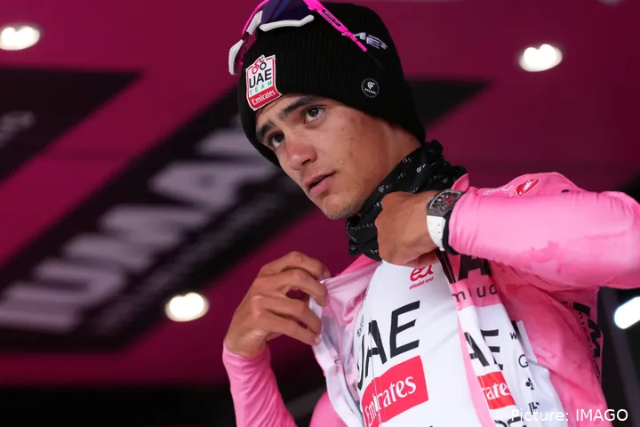 Isaac del Toro es el líder del Giro de Italia 2025 tras 17 etapas