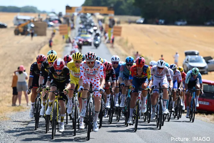 Vingegaard y Pogacar luchan por el Tour de Francia 2025