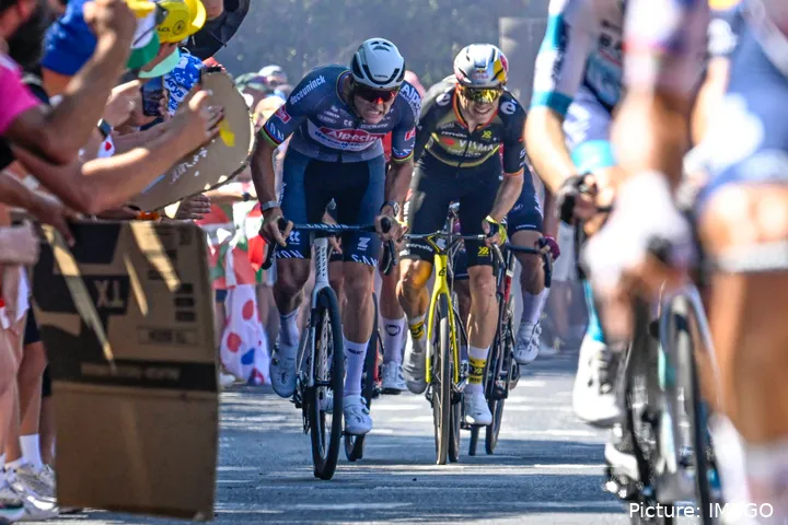 Van der Poel atacó en el repecho final en busca de la fuga