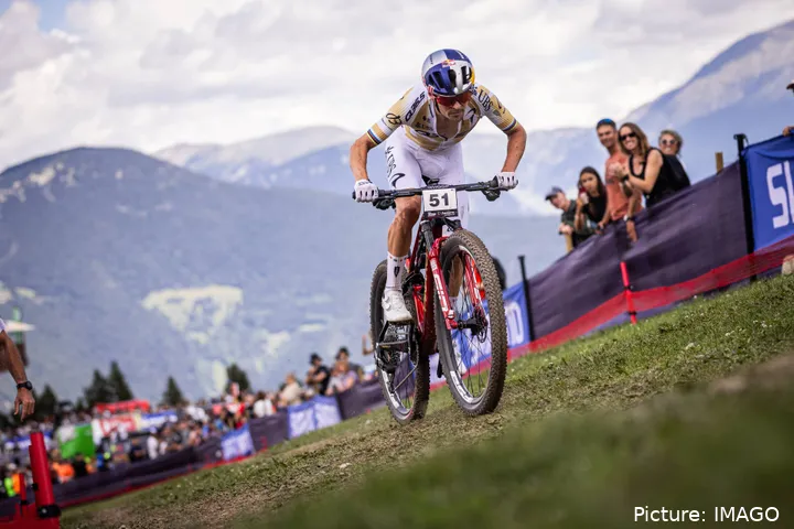 Tom Pidcock es doble oro olímpico y campeón del mundo en BTT