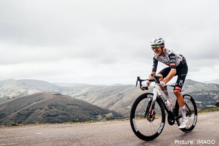 Marc Soler, en la temporada 2025 con UAE Team Emirates XRG