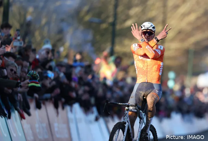 Mathieu van der Poel es 7 veces campeón del mundo de ciclocross