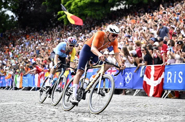 Wout van Aert respondeu aos ataque de Mathieu van der Poel na prova de fundo dos Jogos Olímpicos