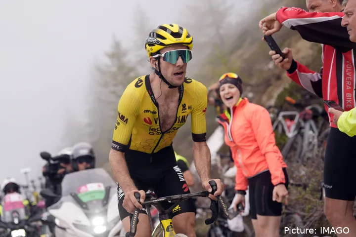 SImon Yates é o grande vencedor do Giro 2025