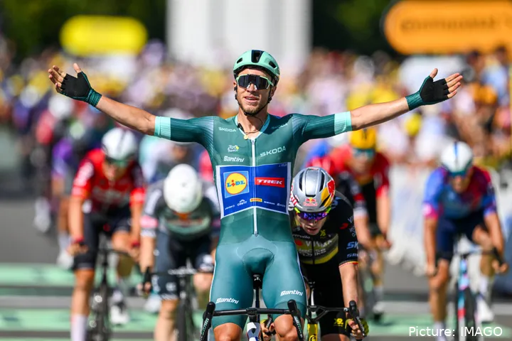 Jonathan Milan wins stage 8 in Laval