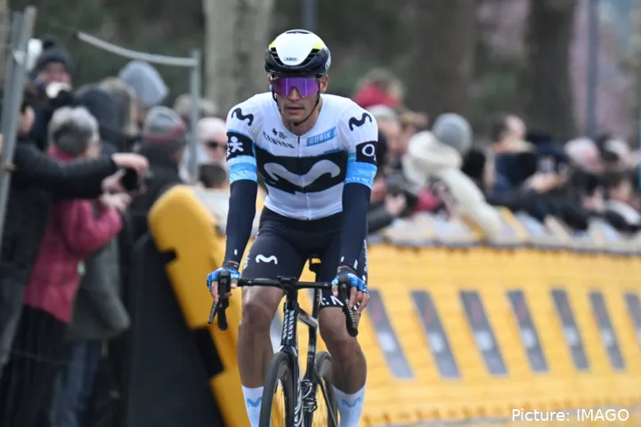 Juan Ayuso impediu a 1ª vitória da Movistar nesta Vuelta, onde já não ganham desde 2021