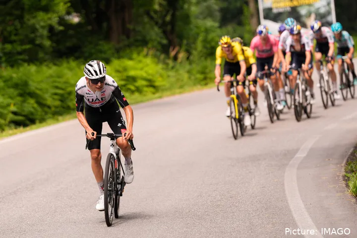 Adrià Pericas, ciclista catalão da UAE Team Emirates