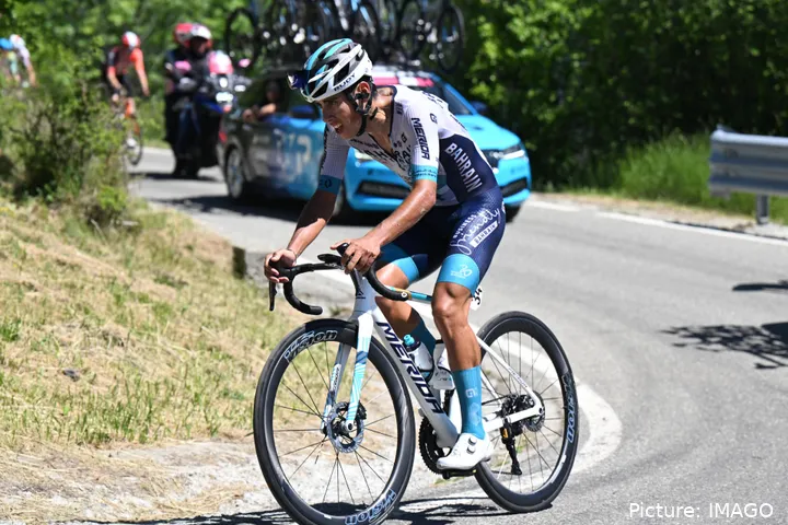 Afonso Eulálio führt den Giro d'Italia über den Passo del Mortirolo