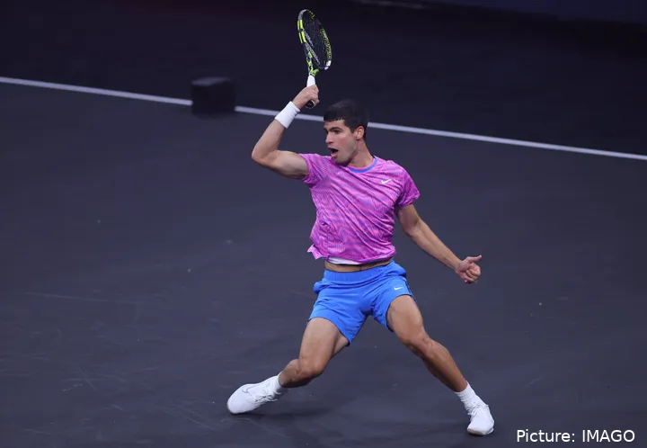 Carlos Alcaraz en el Netflix Slam 2024 ante Rafael Nadal.