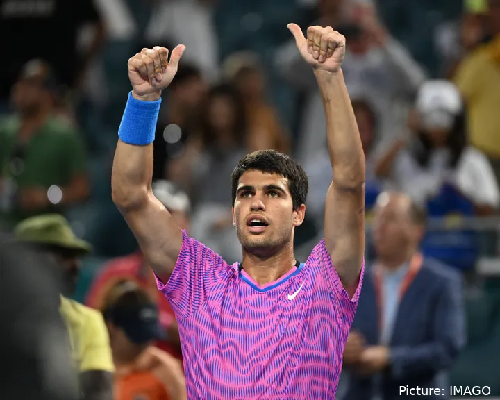 Carlos Alcaraz celebra una victoria en el Miami Open 2024