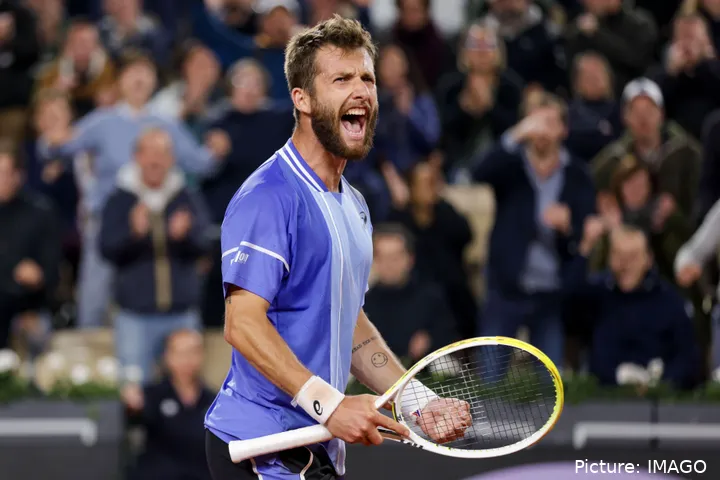 Corentin Moutet (en la foto) es uno de los grandes animadores de la semana.