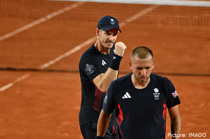 Andy Murray y Dan Evans en Roland Garros.