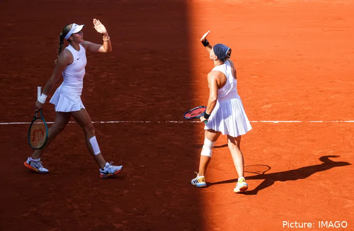 Mirra Andreeva tocó la fibra sensible de su compañera Diana Shnaider en París.