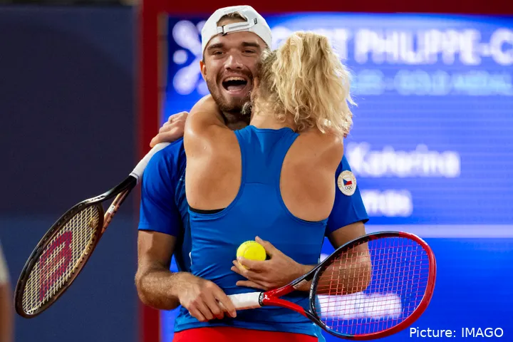 Tomas Machac and Katerina Siniakova at Paris 2024.