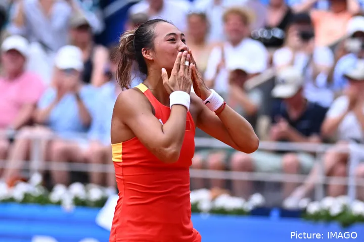 Zheng Qinwen at Paris 2024.