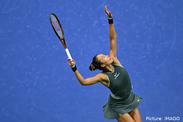 Después de un increíble 2024, Zheng Qinwen ha tenido grandes dificultades.