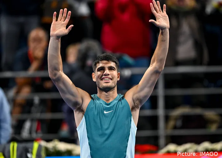 Carlos Alcaraz cedió puntos por ganar en Sinner.