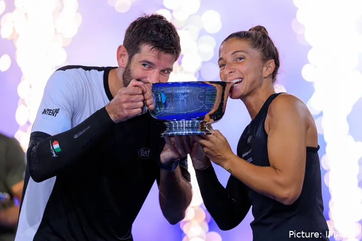 erranivavassoriusopenmixeddoublestrophy