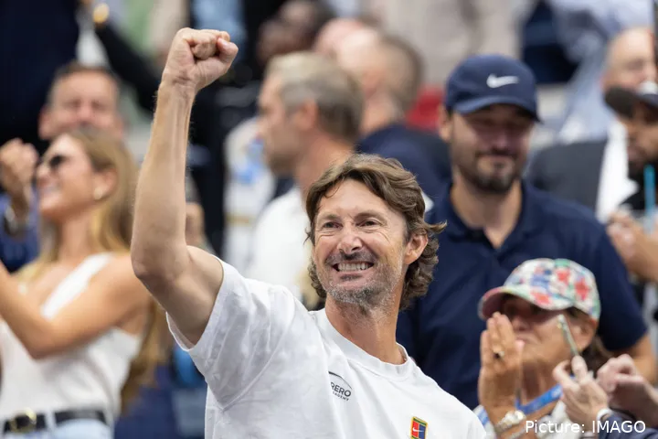 Juan Carlos Ferrero celebrates Alcaraz' victory at US Open 2025 final against Jannik Sinner.