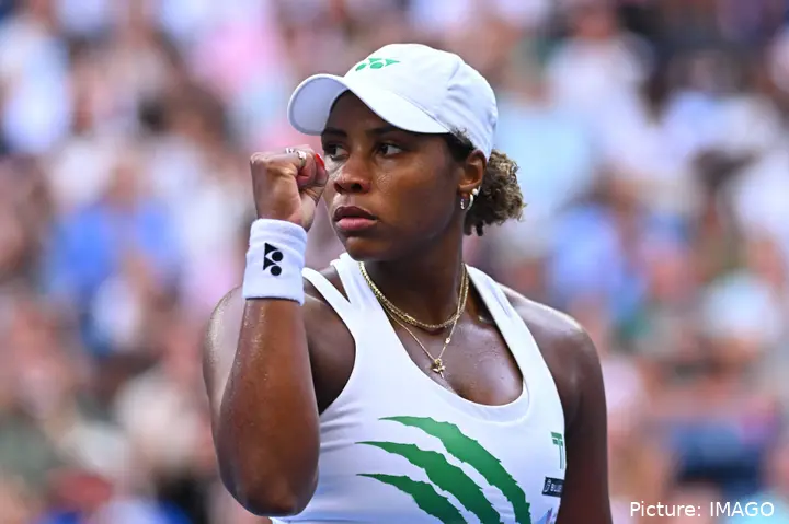 Taylor Townsend lifting arm