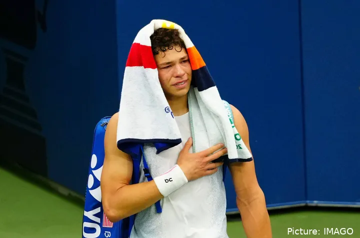 Ben Shelton gibt in der dritten Runde der US Open gegen Adrian Mannarino verletzt auf