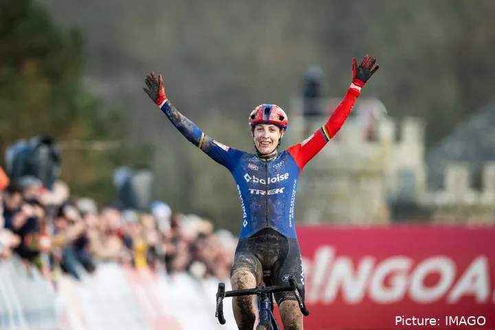 Lucinda Brand wint de Wereldbeker in Flamanville, Frankrijk 2023