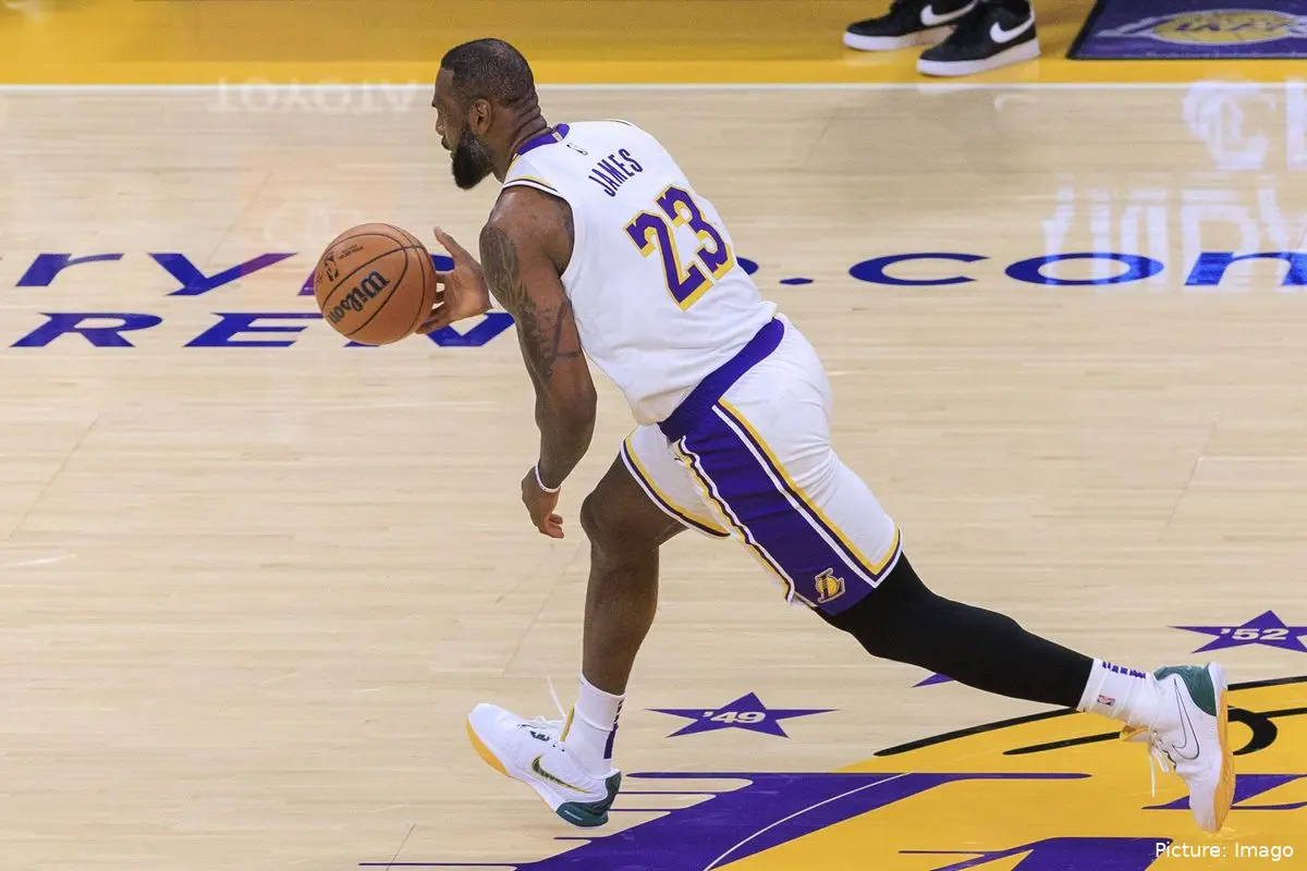 lebron james los angeles lakers imago1039308536h
