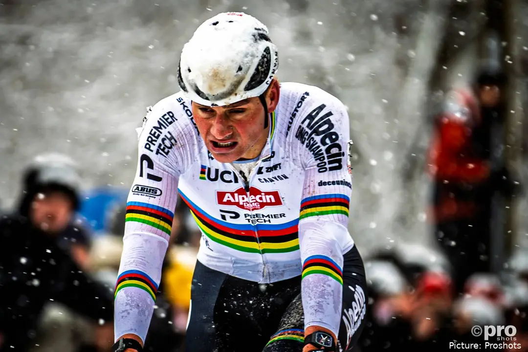 Mathieu van der Poel in pain after winning the Exact Cross Mol under heavy snow