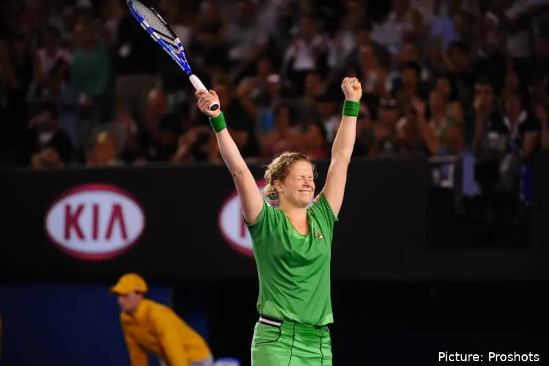 Kim Clijsters sigue siendo una anomalía que Azarenka espera que cese.