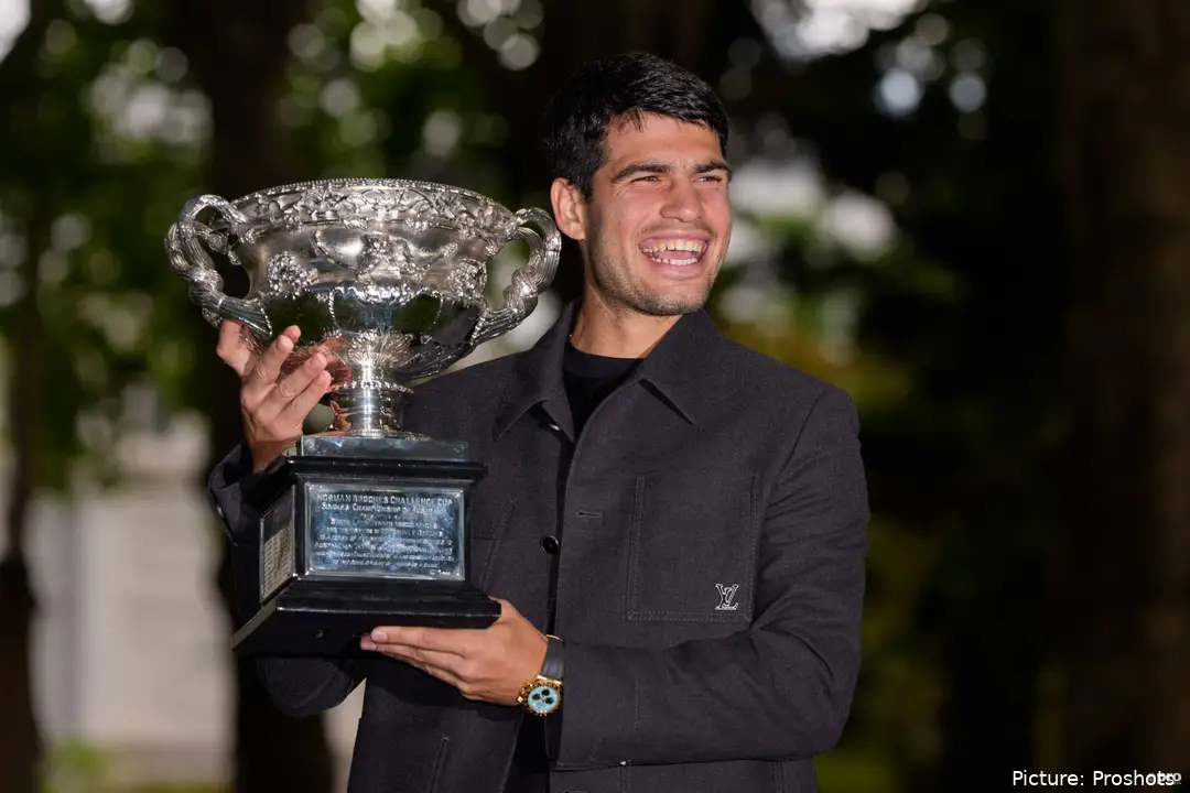 carlos alcaraz trofeo australian open